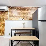 Whole House Walking Distance Stadium Free Parking